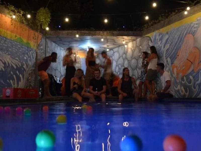 Wave Hunters Surf Camp - photo 4