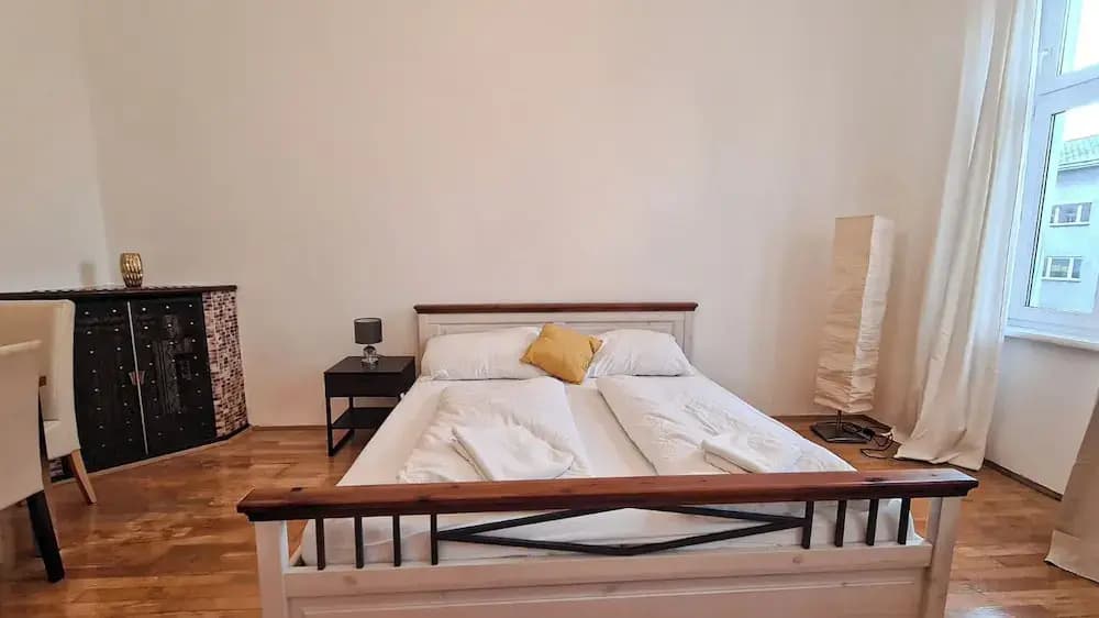 Modern 2BR Apt Long Stays Sleeps 5 - photo 2