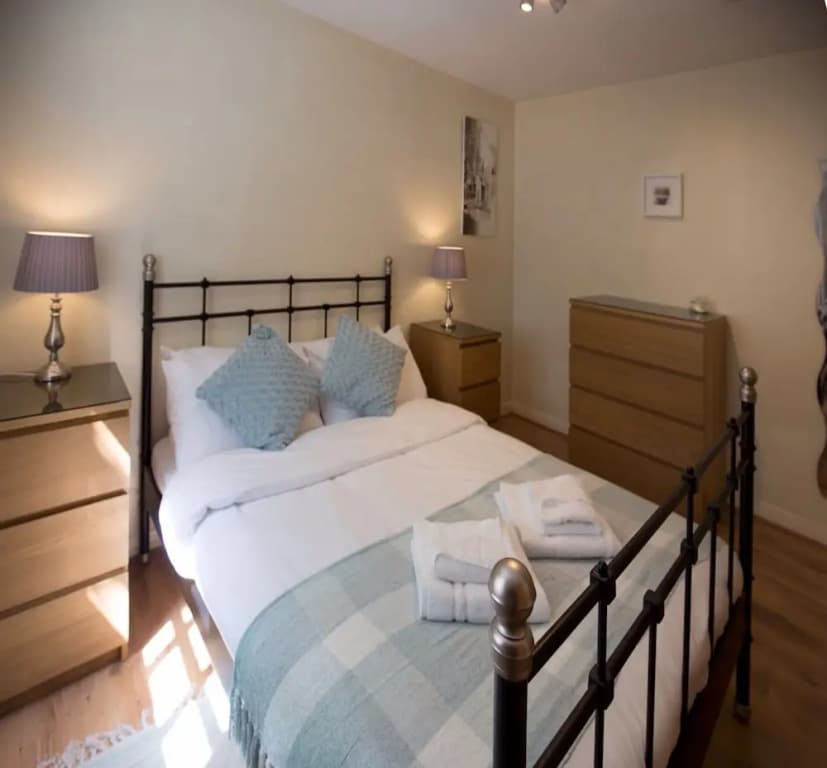 2 Bedroom Meadows Flat - photo 3