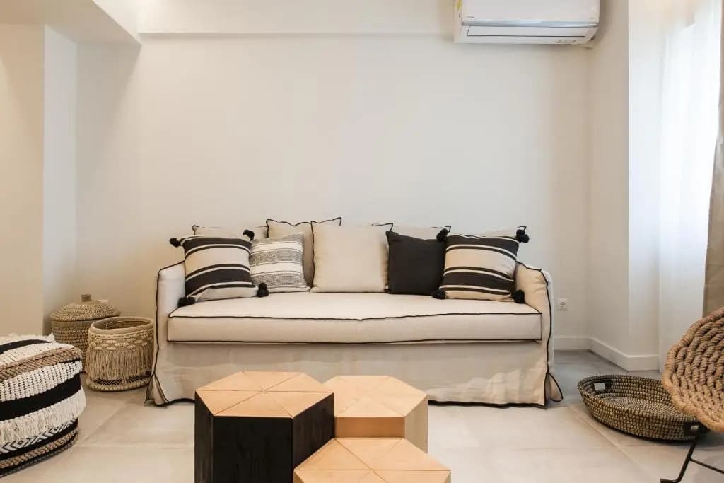 *** Apt 110m2 3bed 2bath, walk to Acropolis *** - photo 7