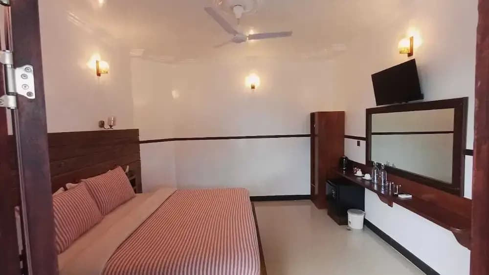 Luk inn at huraa - photo 5