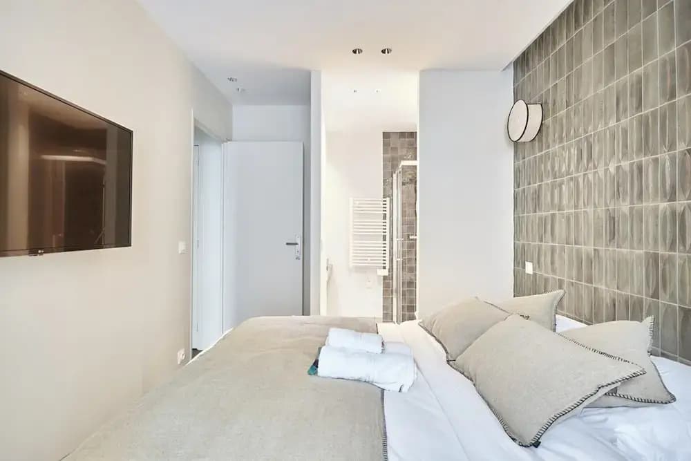 Modern 2 Bedrooms Apartment Le Marais/ Beaubourg - photo 3