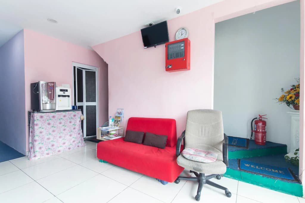 Colour Hotel - photo 3