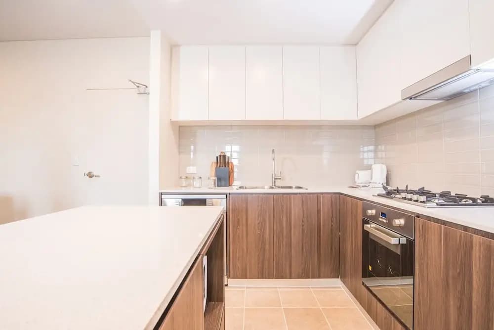 Refreshing 2bed2bath APT in Up&coming Liverpool - photo 13