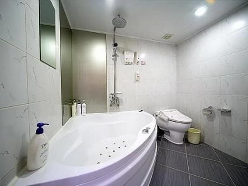 Ezen Hotel - photo 8