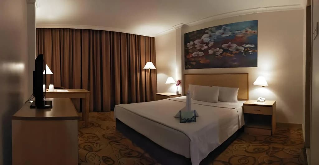 The Orchid Hotel - photo 13