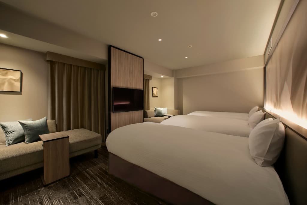 Oriental Hotel Universal City - photo 4