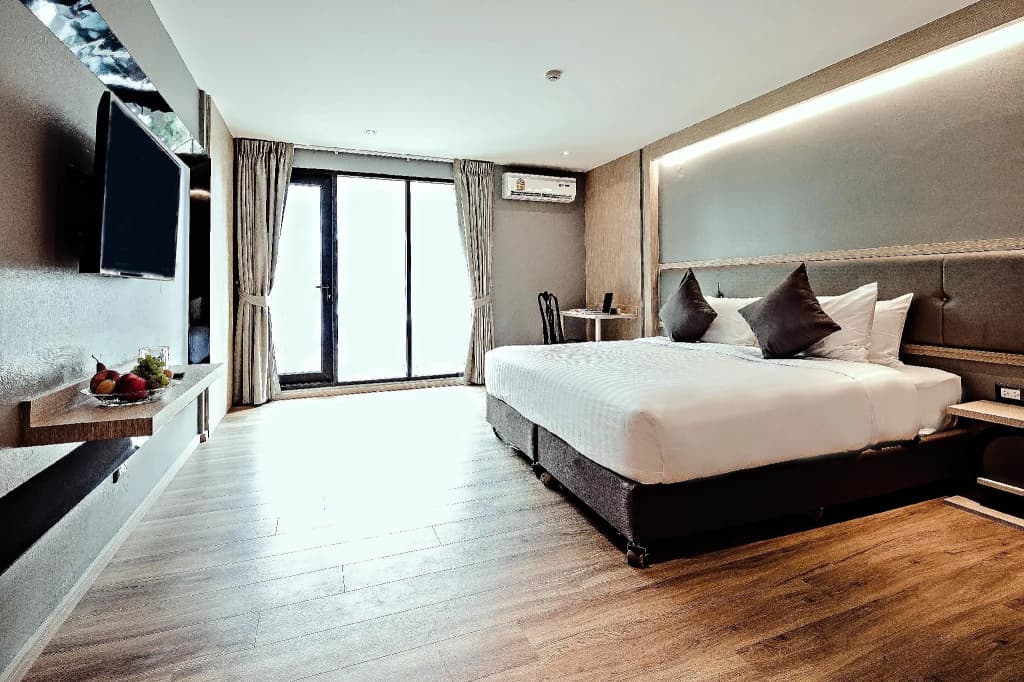 Three Sukhumvit Hotel - photo 5