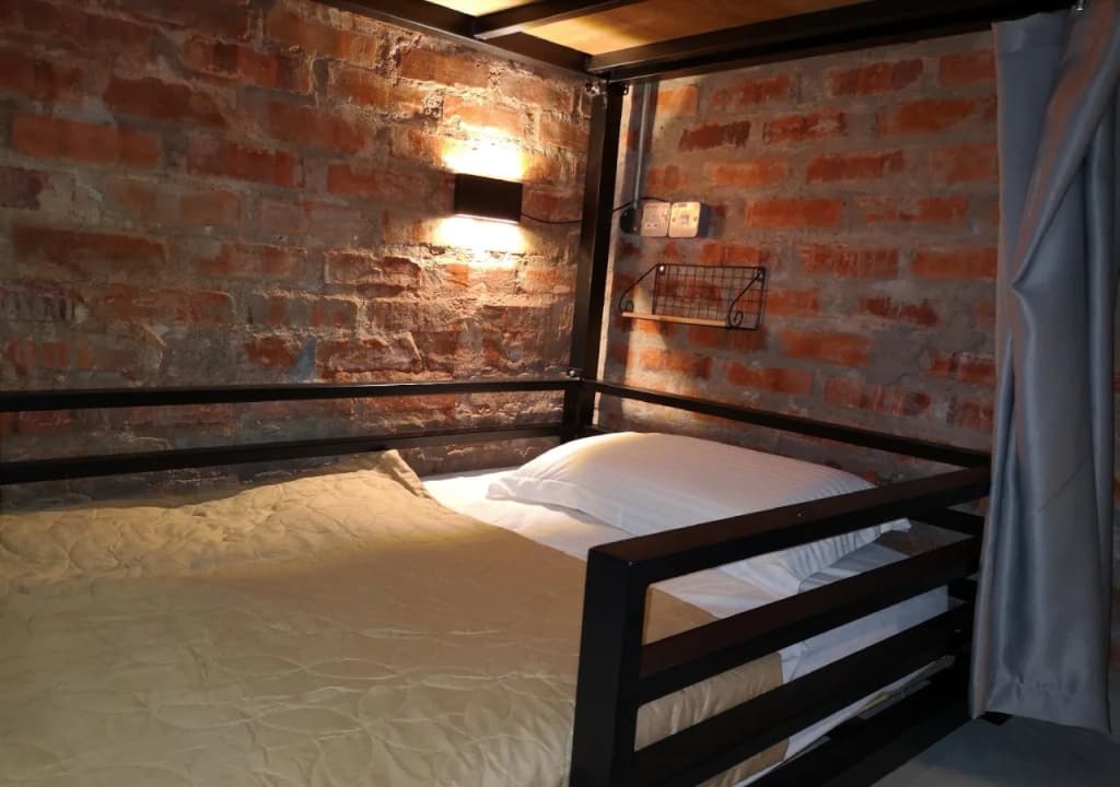 Iron Inn - Hostel - photo 2
