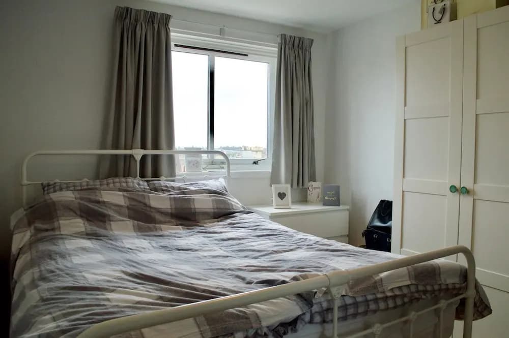 2 Bedroom Flat In Edinburgh - photo 10