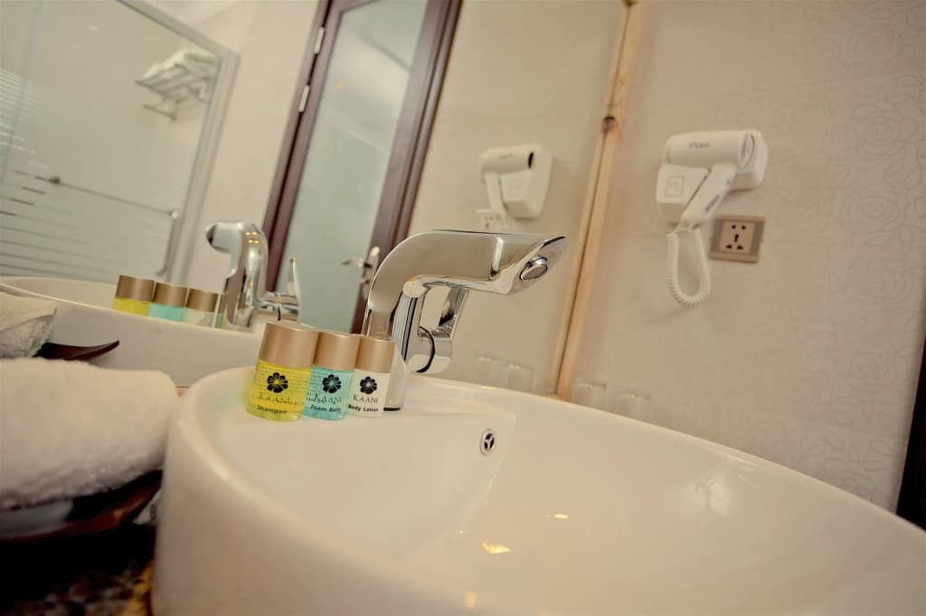 Kaani Beach Hotel - photo 9