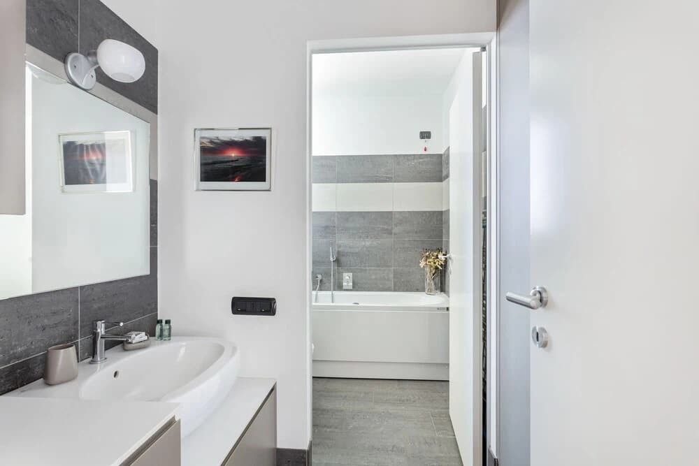 Tower City View Apartment - photo 10