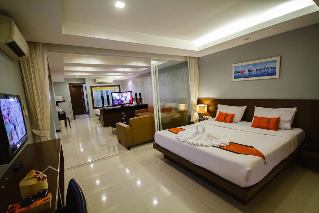 Platinum Hotel - photo 24