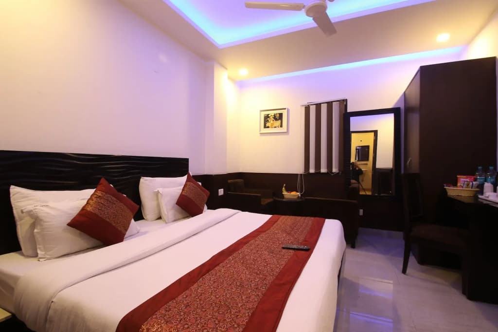 Hotel Hill Palace - photo 7