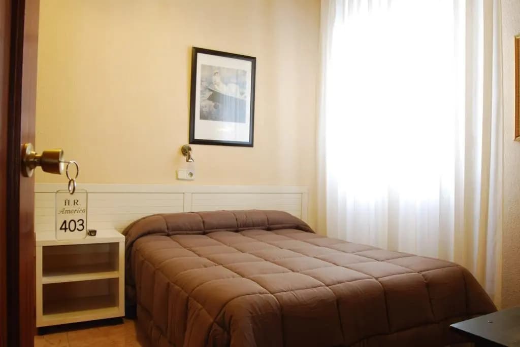 Hostal América - photo 18