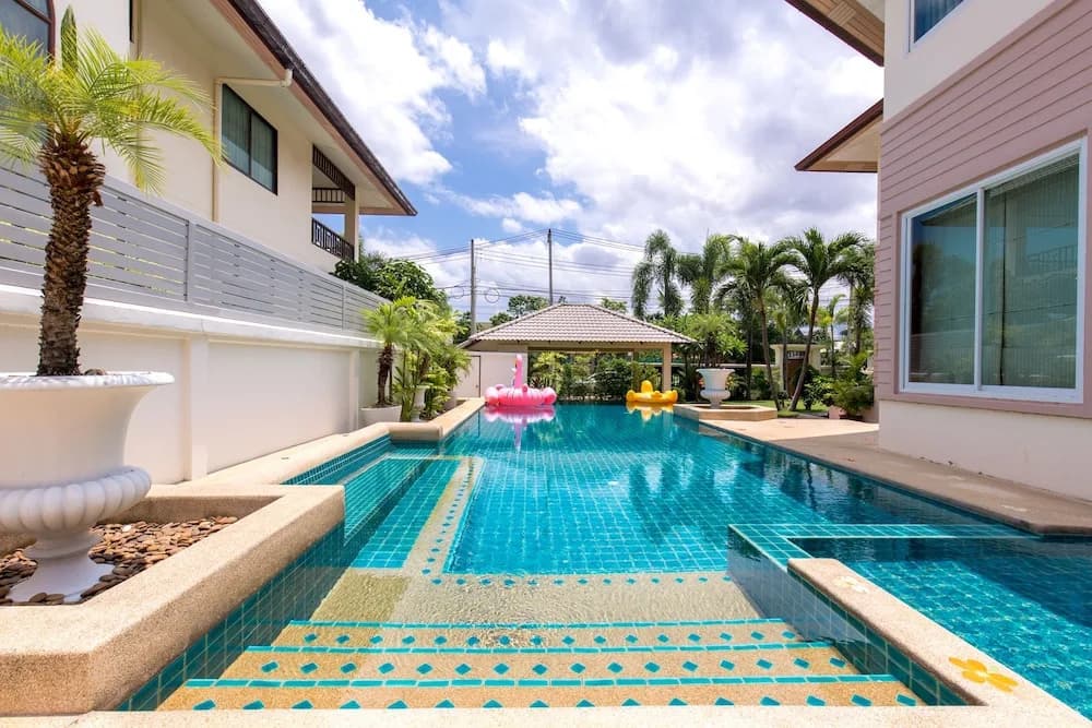 The Farah House - photo 13