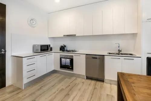 Seaside Apartment Getaway - photo 2