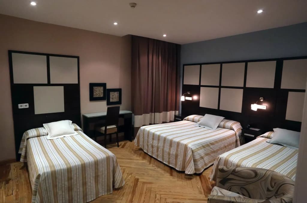 Hostal Sol Square Madrid - photo 5