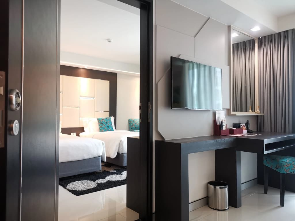 Hotel Clover Asoke - photo 17