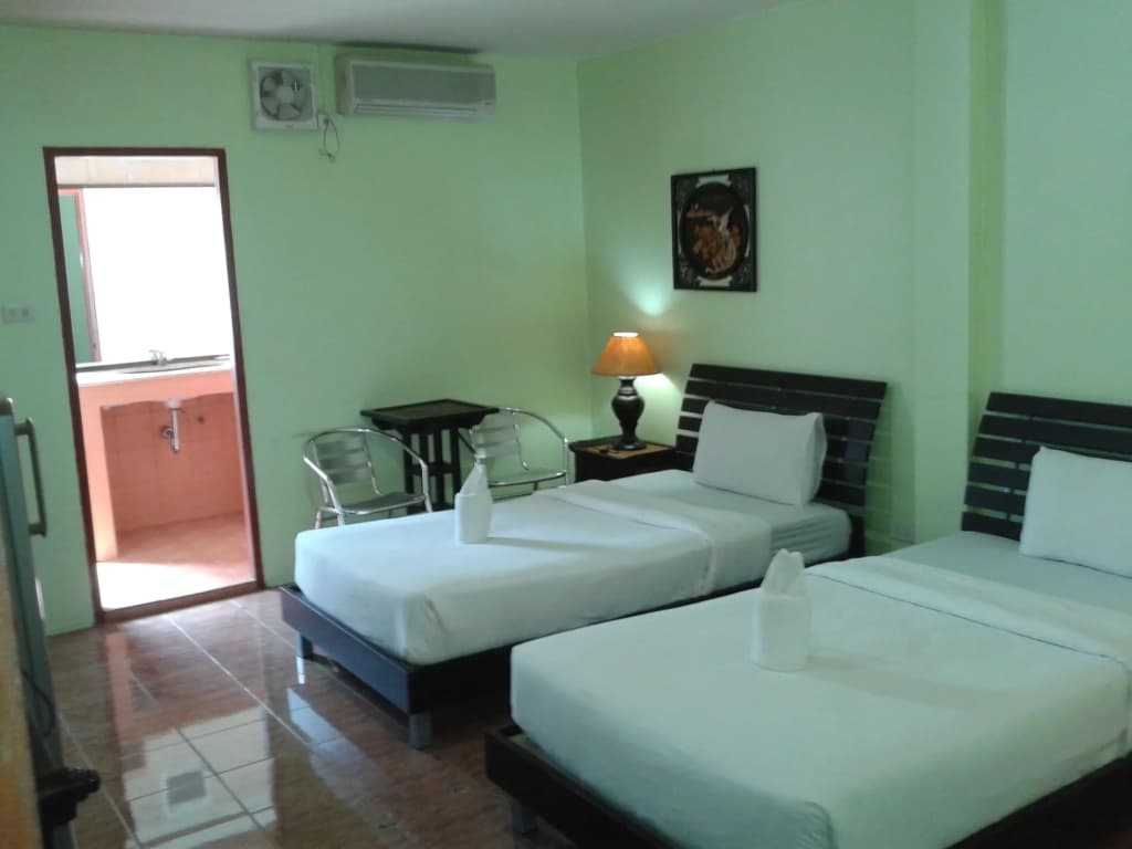 Baan Kluaymai Guesthouse - photo 4