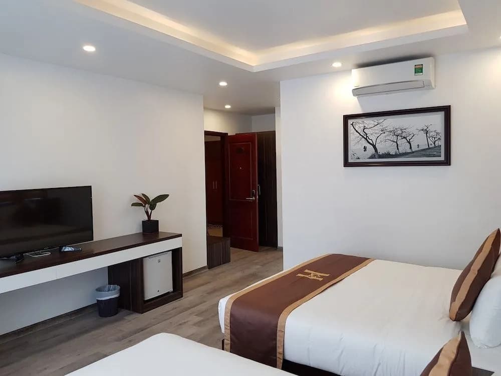 Helenhalong Hotel - photo 5