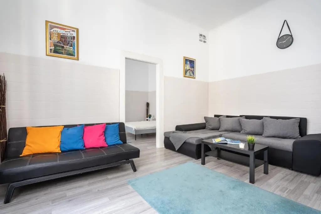 The White House Apartment - main photo
