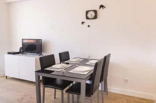 LovelyStay - Light & Comfy Flat - photo 1