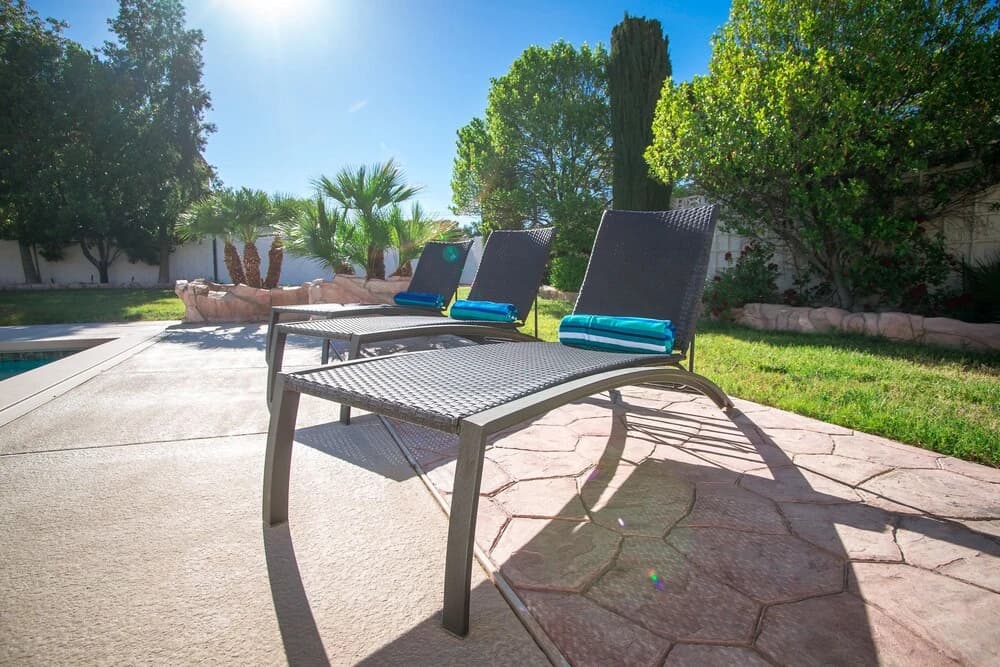 Luxury 6BR 10min to LV Strip Sleeps 20 - photo 20