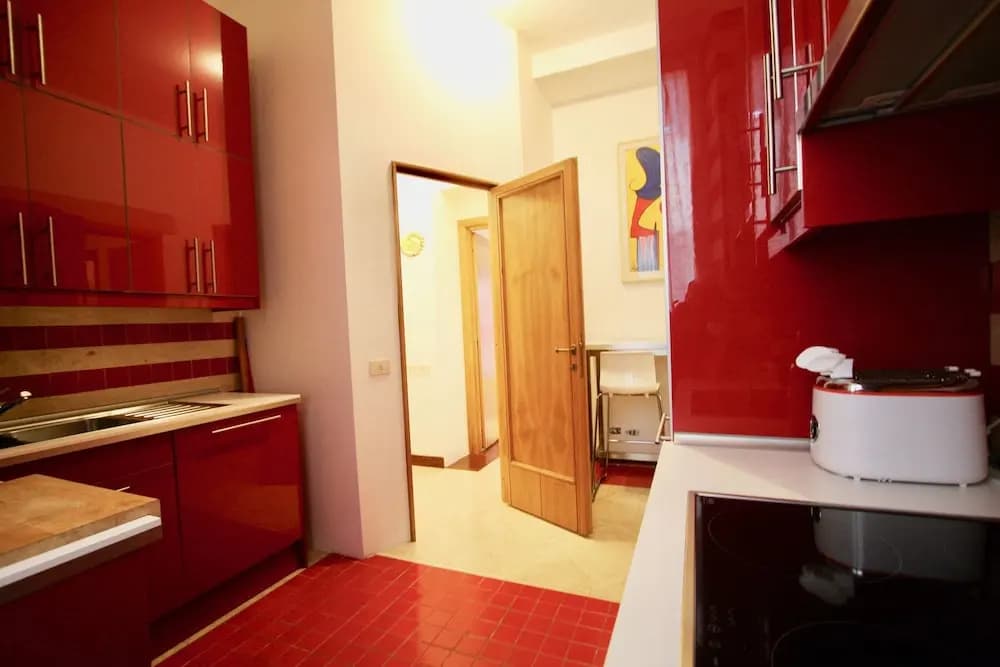 Travel & Stay - Frezza Red - photo 16