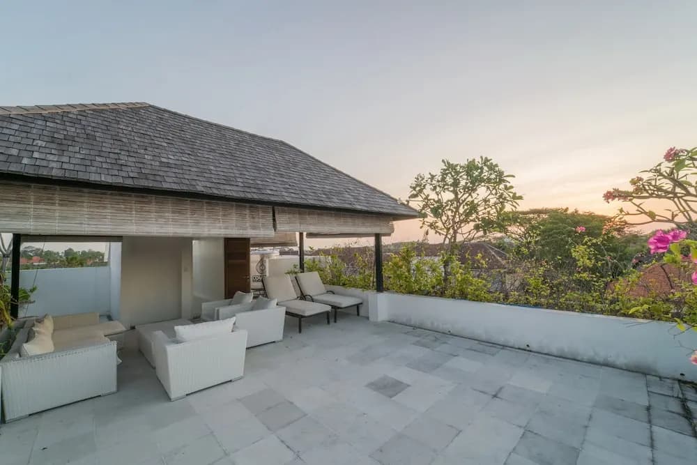 Levi Villa - photo 30