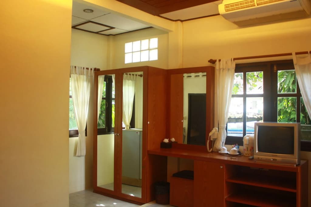 Samui Honey Backpacker Bungalow - photo 4