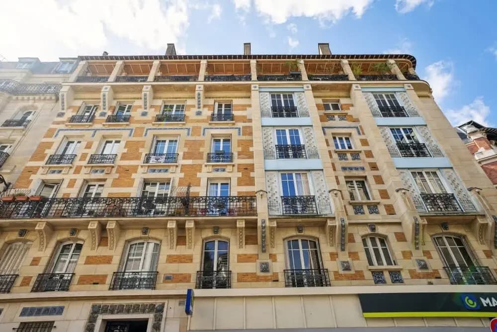 Charming Studio- Balcony in Montmartre- Mobility - photo 1
