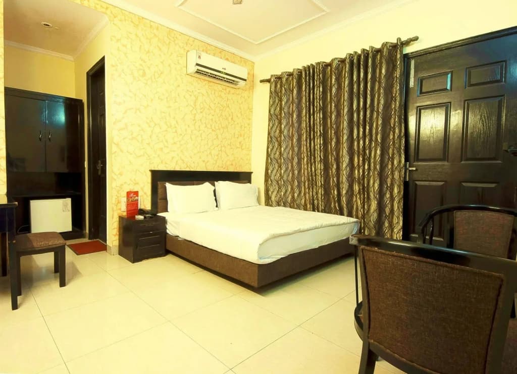 Hotel Sunrise - photo 5