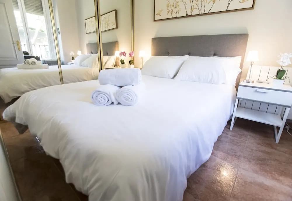 Apartamento  Catedral de la Almudena - photo 1