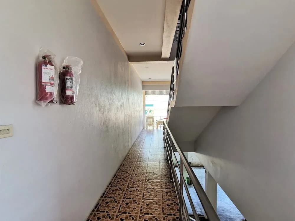 Sanguanporn Apartment - photo 9