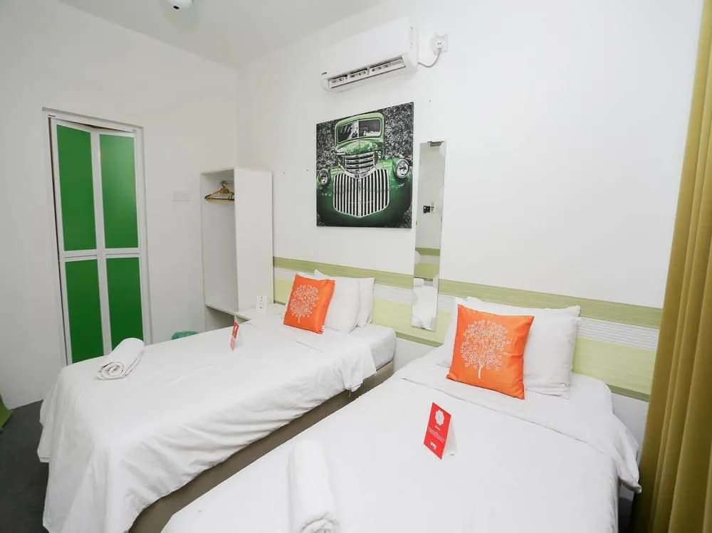 OYO 221 Olive Hotel - photo 5