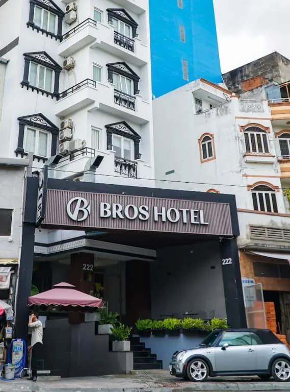 Bros Hotel - photo 1