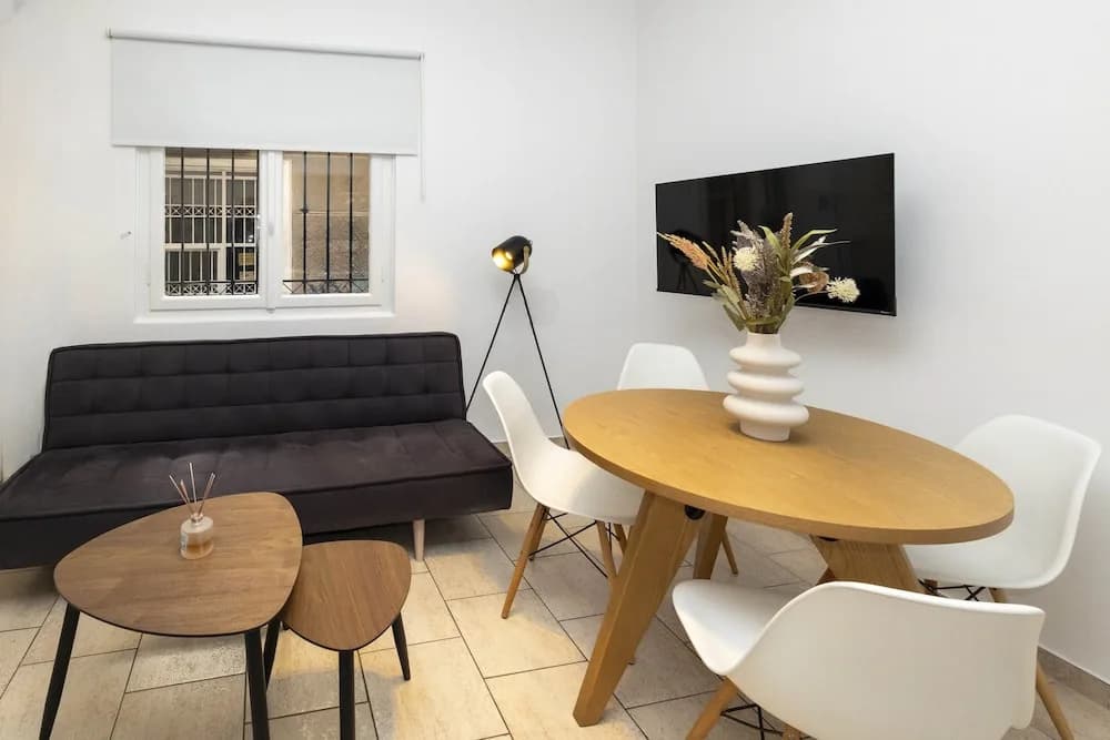 Phaedrus Living: Athens Studios Angel - photo 3
