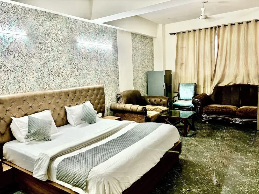 Hotel Pushpanjali - photo 3
