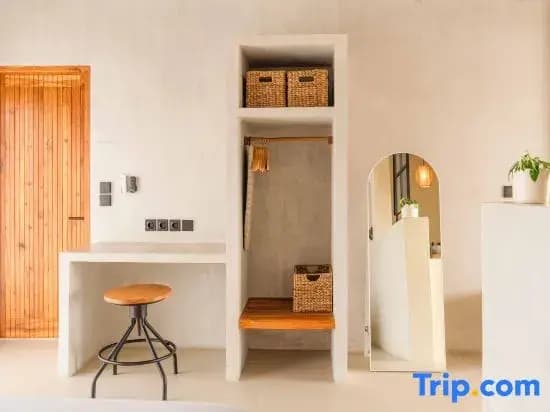 Modern 1BR Villa with Private Pool - photo 2