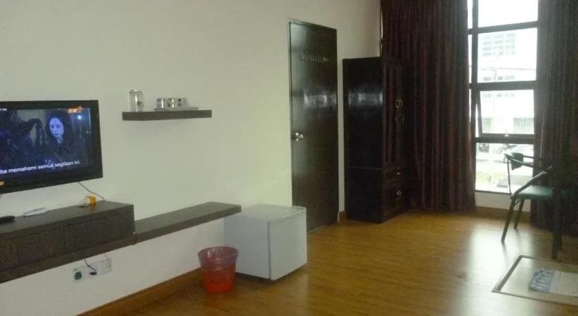 G Six Hotel - photo 3