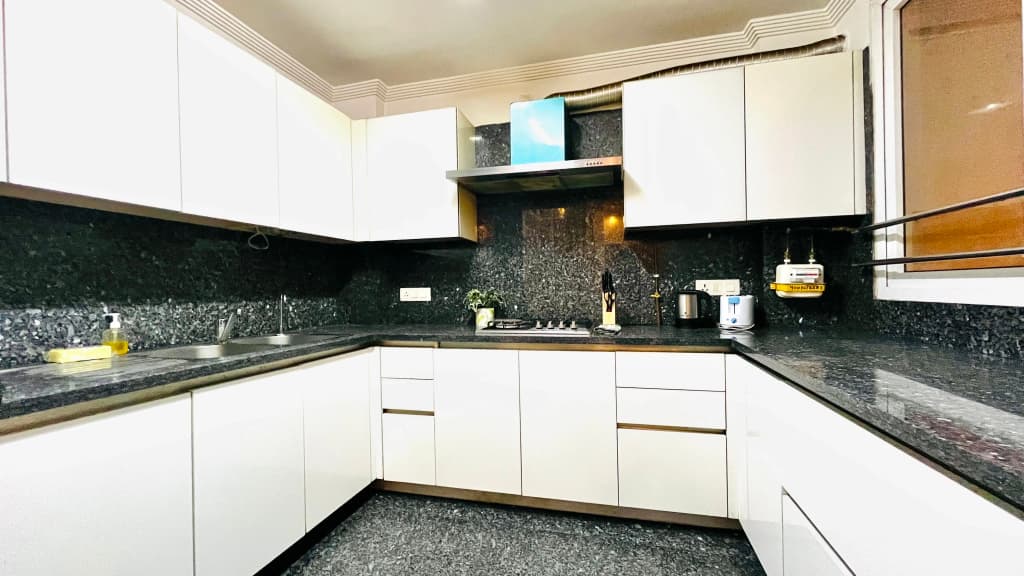 Bluo Modern 3Bhk M Block - Balcony, Parking - photo 9