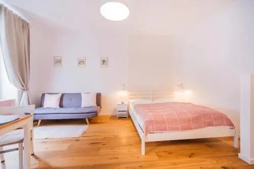 La Perla Vintage Apartments - photo 6