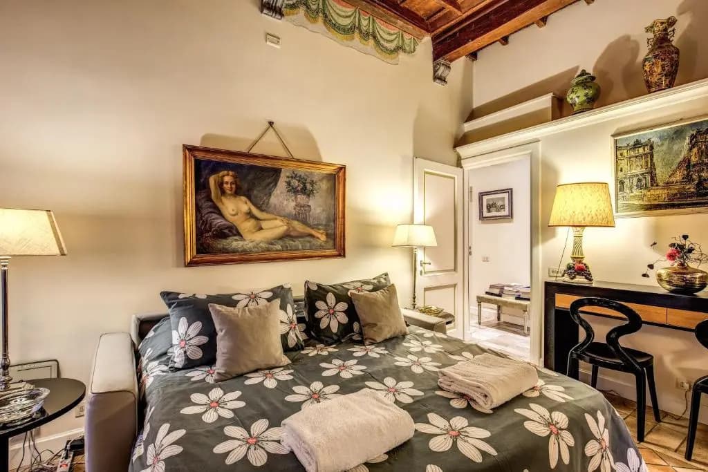 Sumptuous Residence by Piazza Navona - photo 12