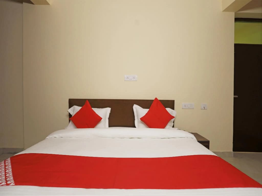 OYO 45288 Hotel 2 Yaars - photo 2