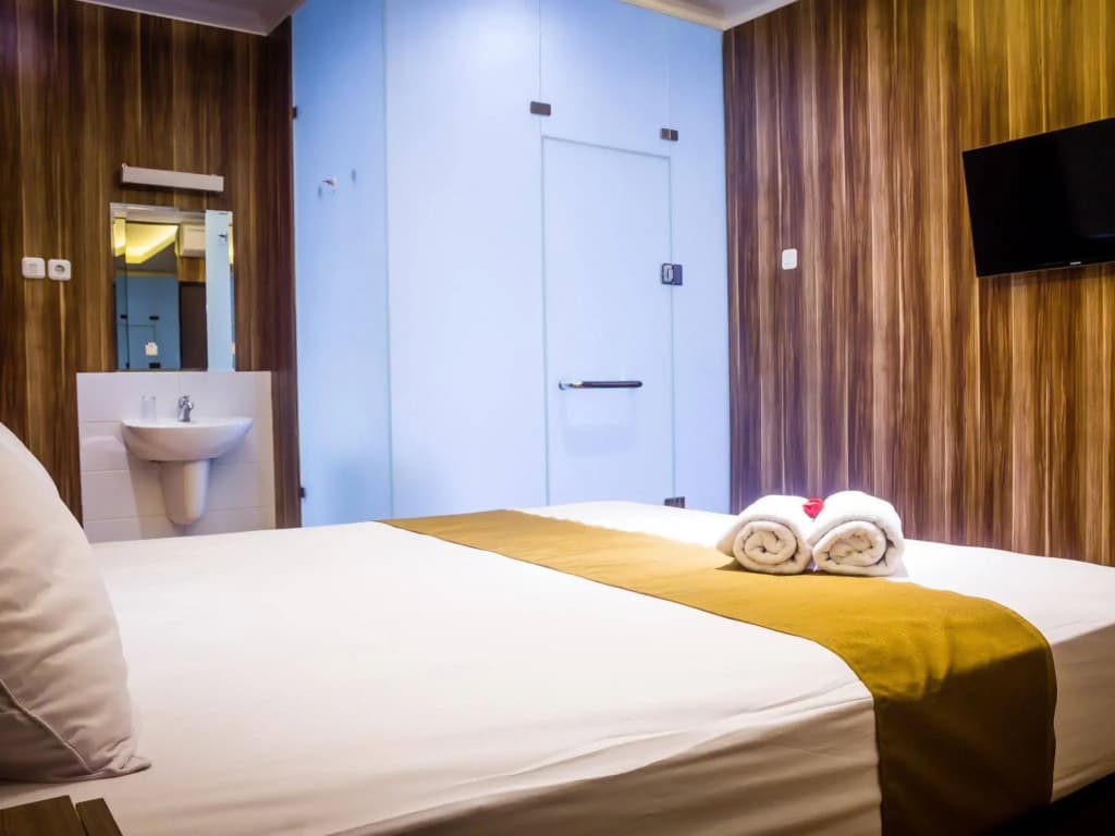 Madu Inn Hotel - photo 3