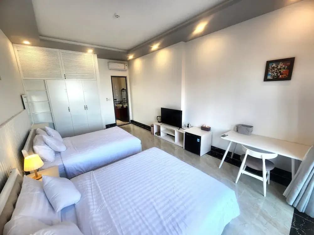Sunny Shore Resort - photo 11