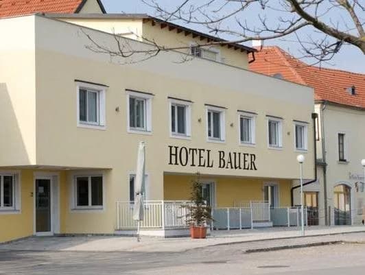 Hotel Bauer Rauchenwarth - photo 25