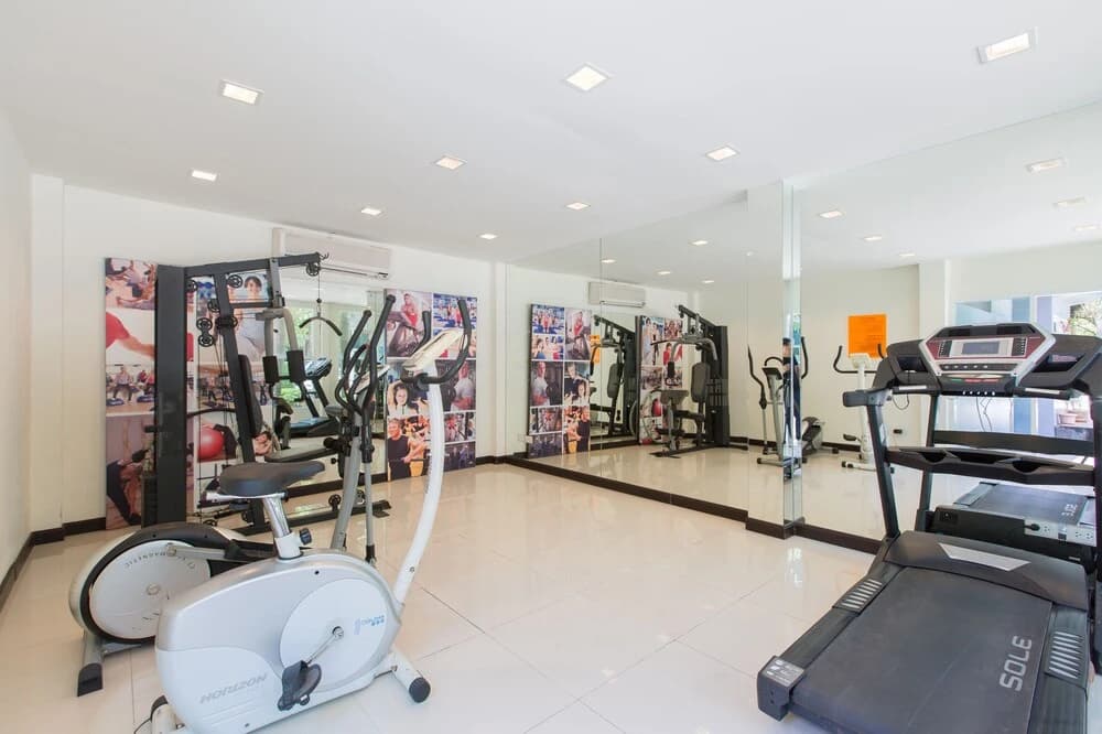 Kris - Modern Spacious 2 Bedrooms Condo With Pool - photo 3