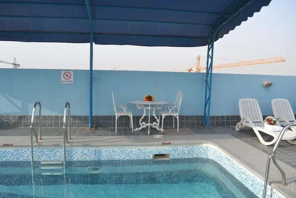 Ramee Guestline Hotel - photo 12